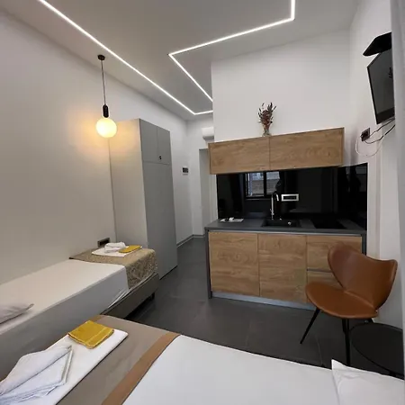 Alisa Apartment *
