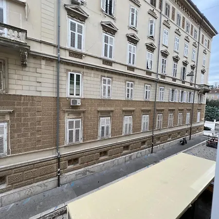 Alisa Apartment